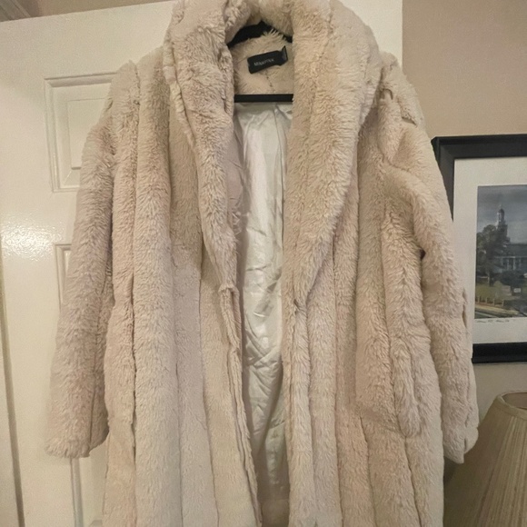 Mini Pink Coat - Picture 1 of 5